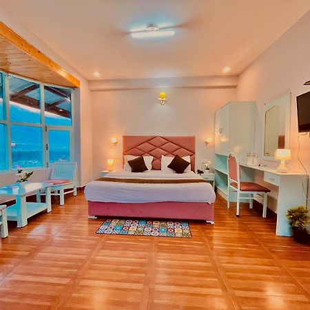 Hadimba Hill View By Hadimba Palace, Manali - Premium Room ! Family Hotel ! Parking ! Near Hadimba Temple Exteriör bild