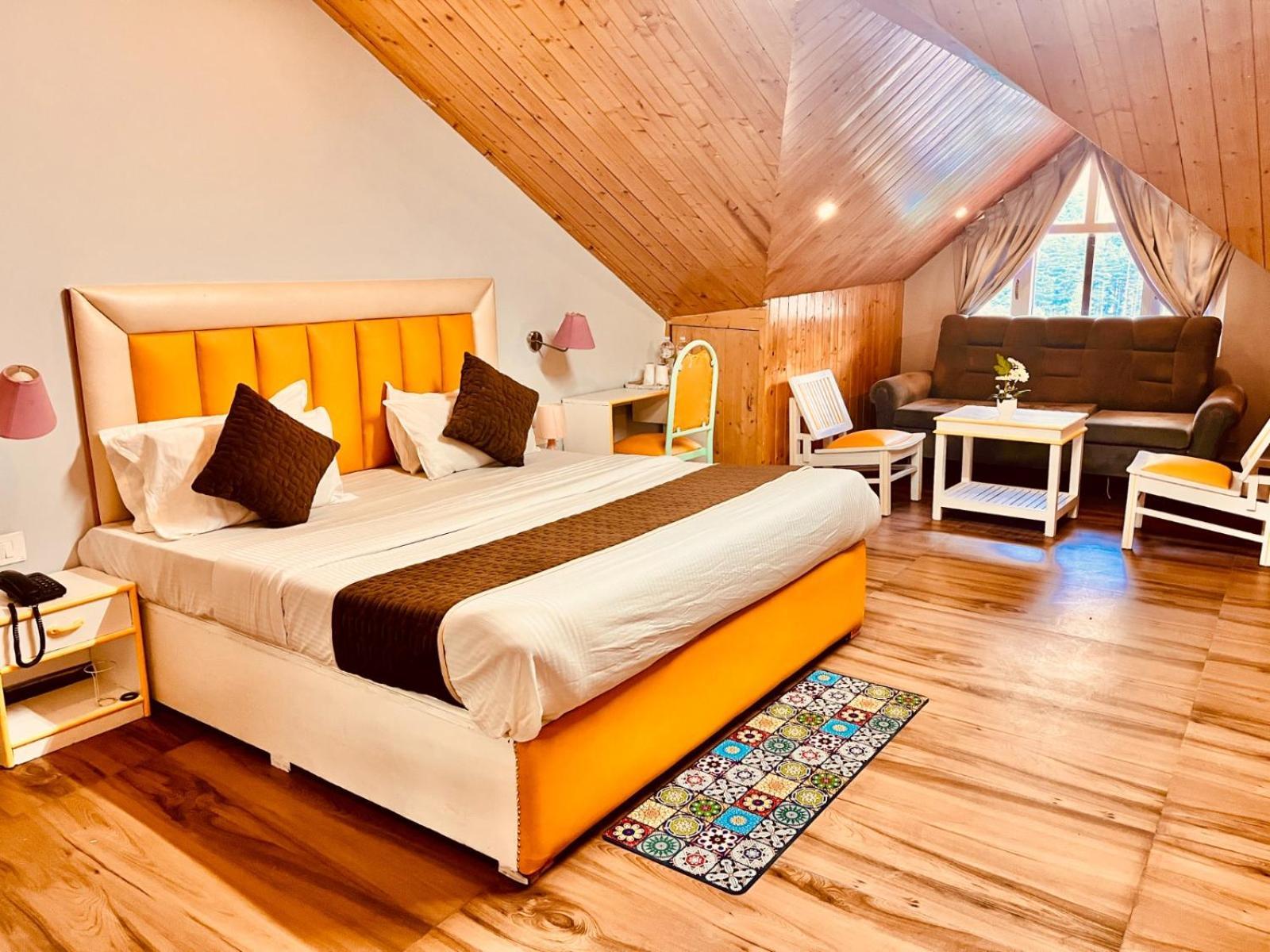 Hadimba Hill View By Hadimba Palace, Manali - Premium Room ! Family Hotel ! Parking ! Near Hadimba Temple Exteriör bild