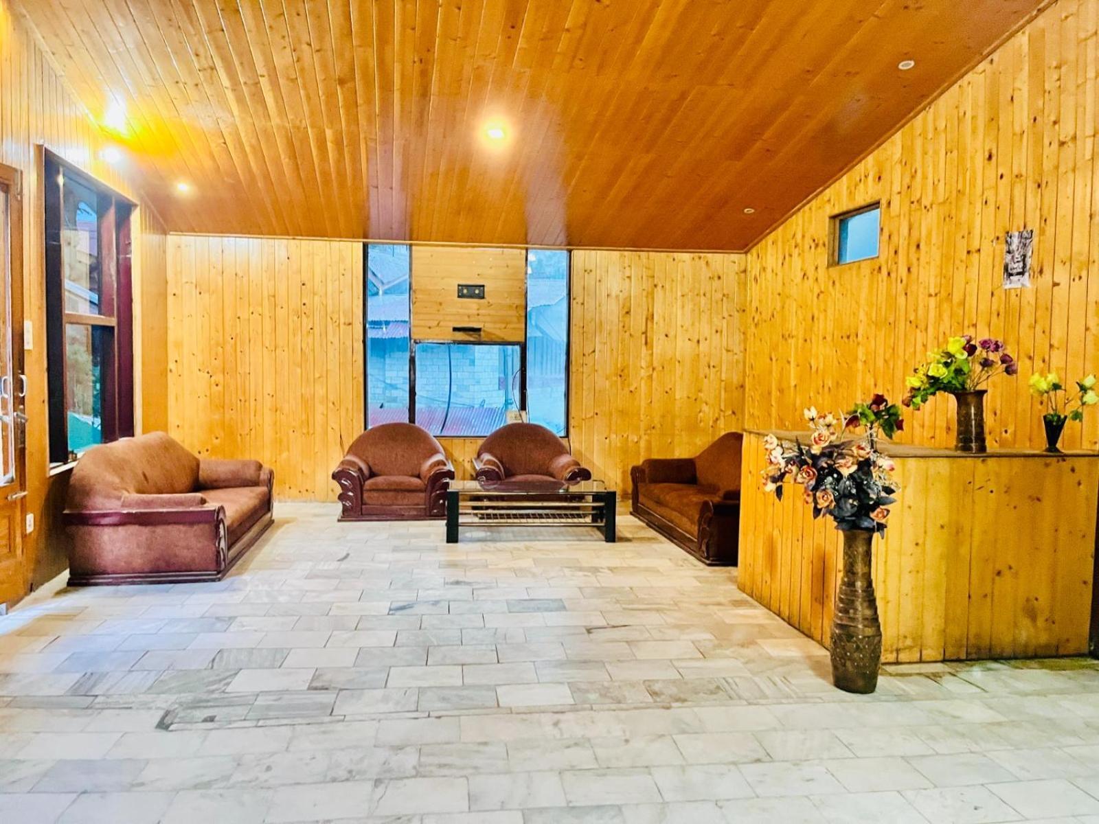 Hadimba Hill View By Hadimba Palace, Manali - Premium Room ! Family Hotel ! Parking ! Near Hadimba Temple Exteriör bild
