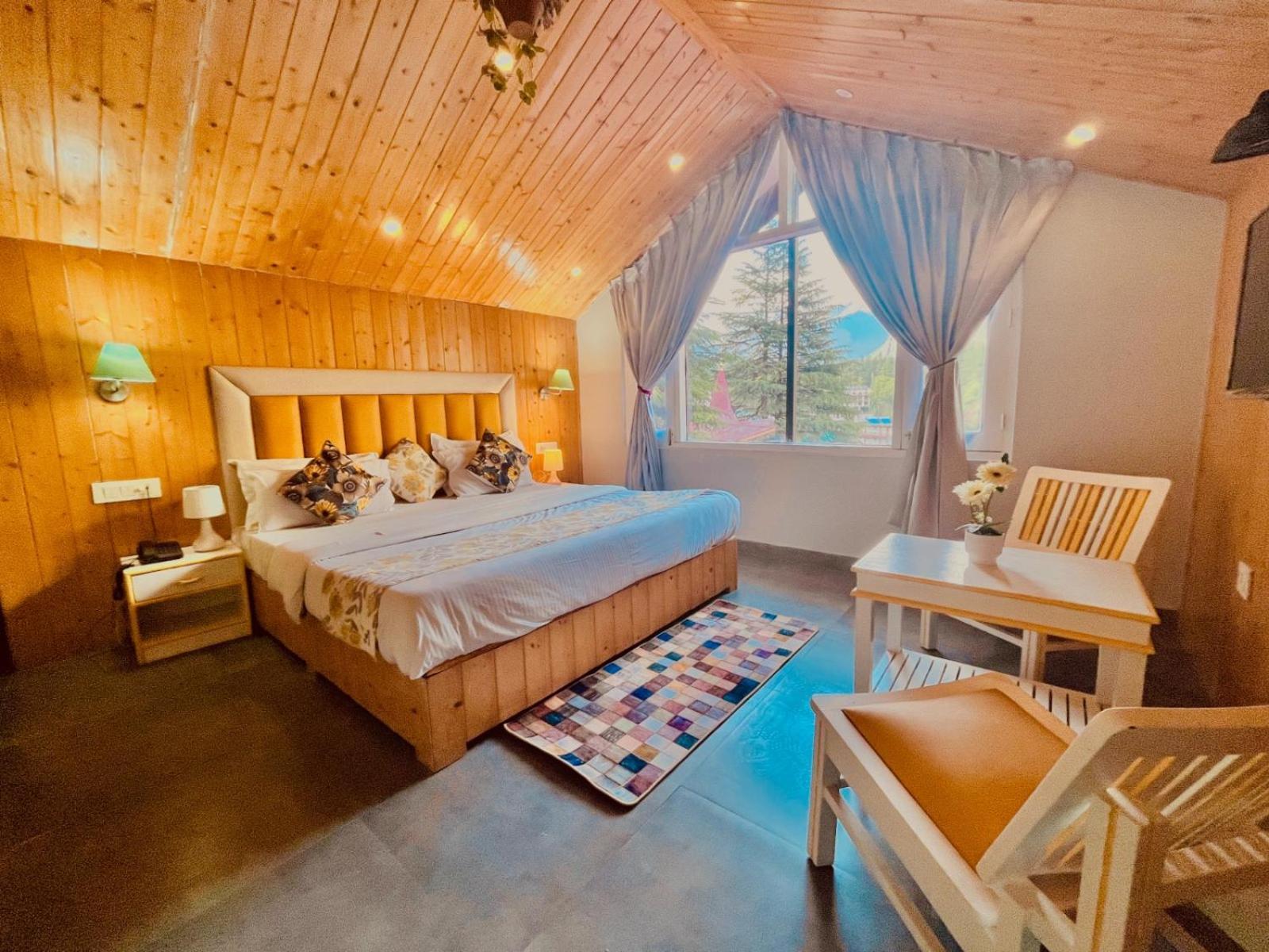 Hadimba Hill View By Hadimba Palace, Manali - Premium Room ! Family Hotel ! Parking ! Near Hadimba Temple Exteriör bild