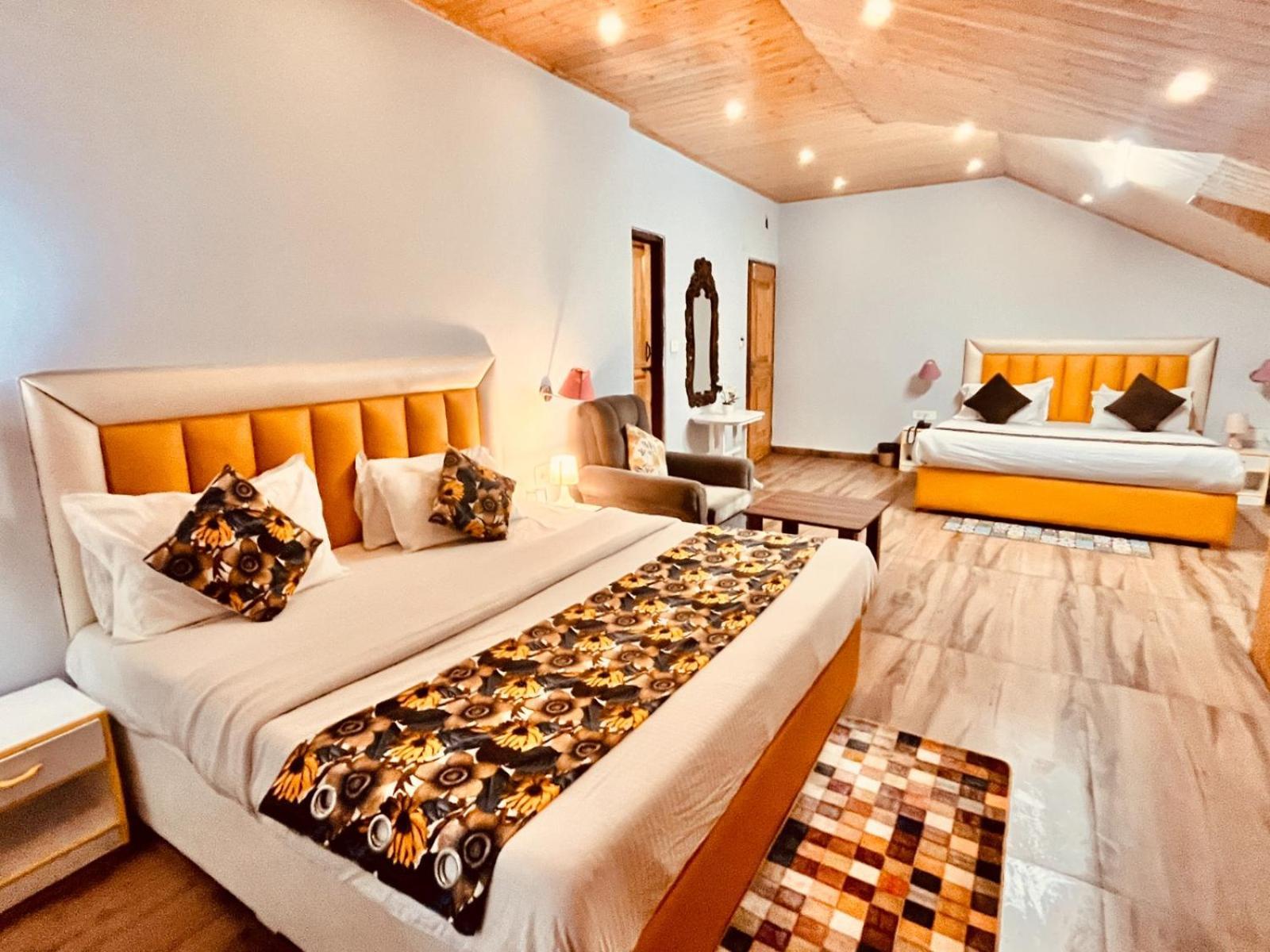 Hadimba Hill View By Hadimba Palace, Manali - Premium Room ! Family Hotel ! Parking ! Near Hadimba Temple Exteriör bild