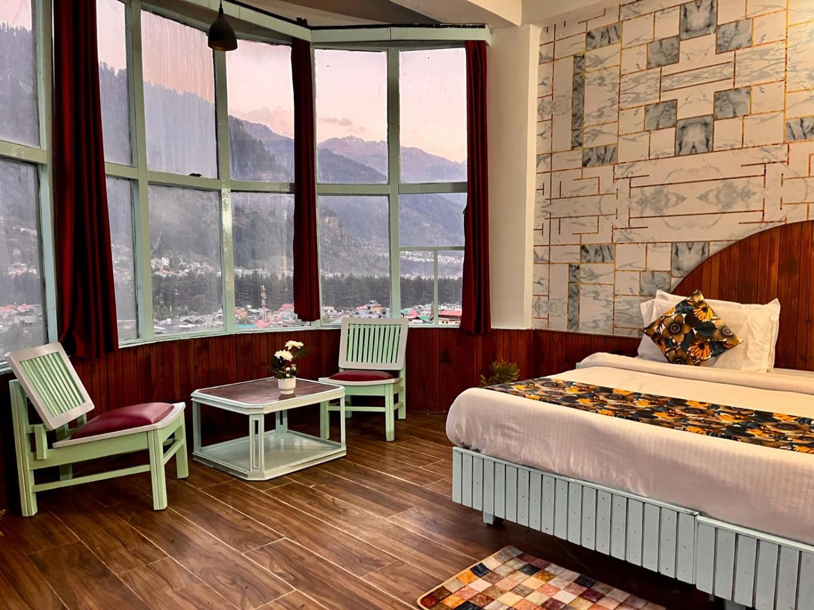 Hadimba Hill View By Hadimba Palace, Manali - Premium Room ! Family Hotel ! Parking ! Near Hadimba Temple Exteriör bild